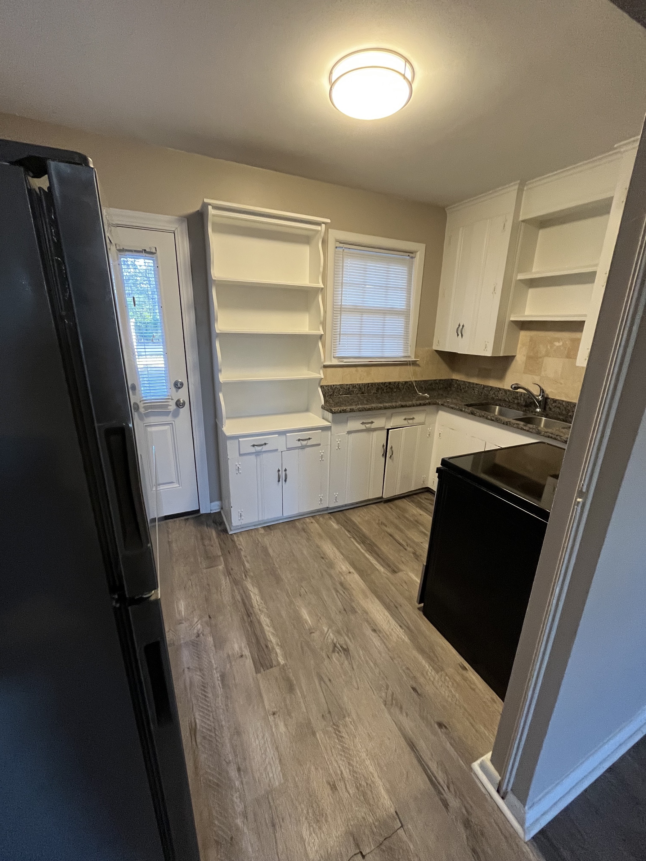 1421 Shirley Street - 1